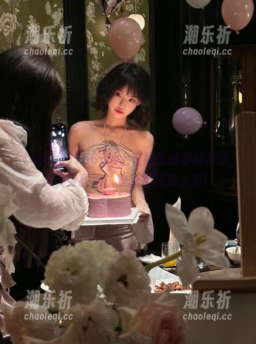 166.su上在线举报你的瓜田，别转身就跑，快把黑料交上来！