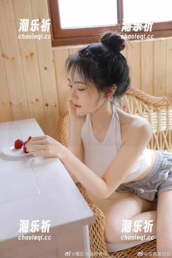 一边看51cg.fun2的视频一边想，编剧难道在偷懒吗？