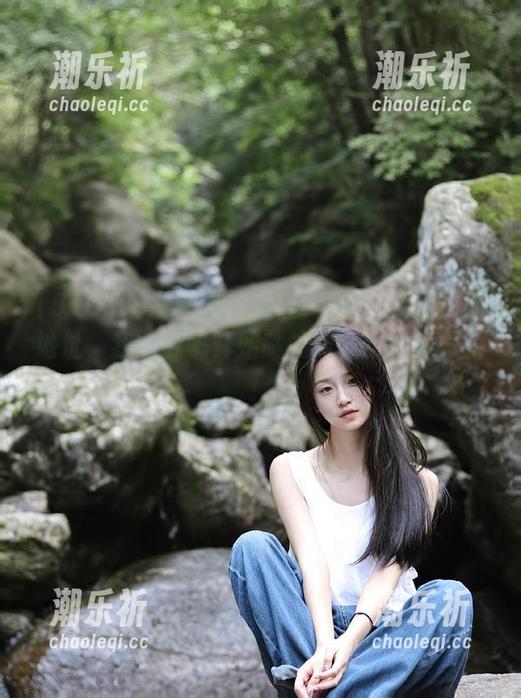51吃瓜 我朋友给我的51吃瓜免费永久地址,我的肚子开始咕咕叫,这得多好看!