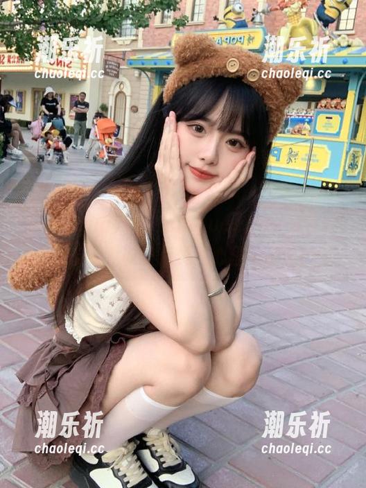 把‘ichigua.fun’分享到朋友圈，收获点赞，心里美滋滋！