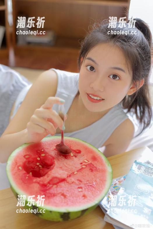 快乐还是烦恼，最新热议如今在五一吃瓜群众网流传，捉摸不透的滋味。