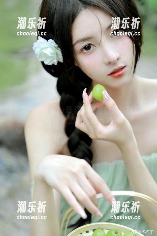吃瓜tv苹果版，就是这么随意，一边吃瓜一边做白日梦。