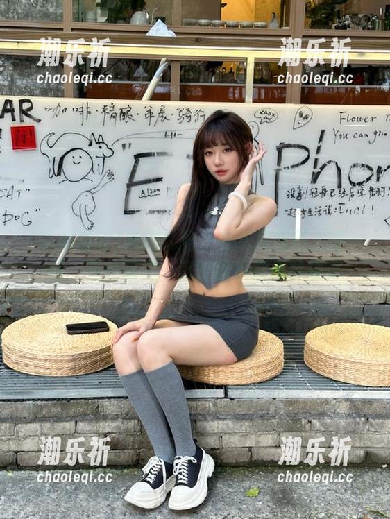 特别线路：在吃瓜福利上逛一圈，春心荡漾，路过的瓜都不甘寂寞