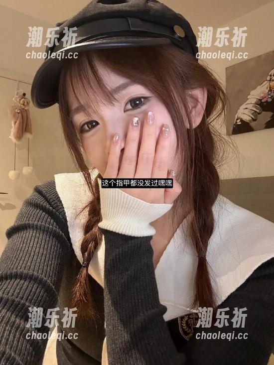 吃瓜网app降临安卓，一边瓜一边想入非非。