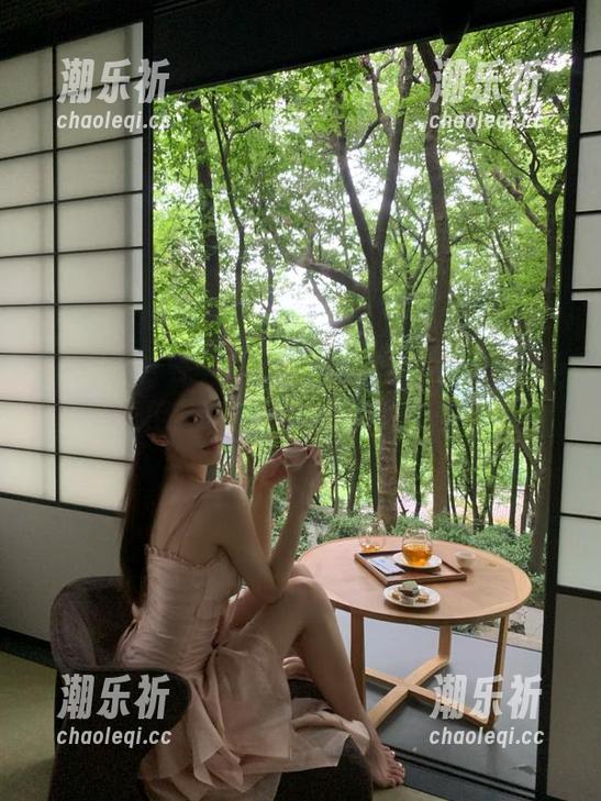 黑料不打烊 一边观看黑料不打烊tttzzz,一边用官网安卓擦掉我愁苦的泪水!