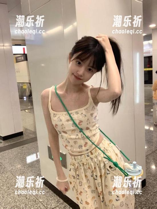 苹果真奇怪，怎样的瓜都能在这边找到——黑料传送门苹果版上线！