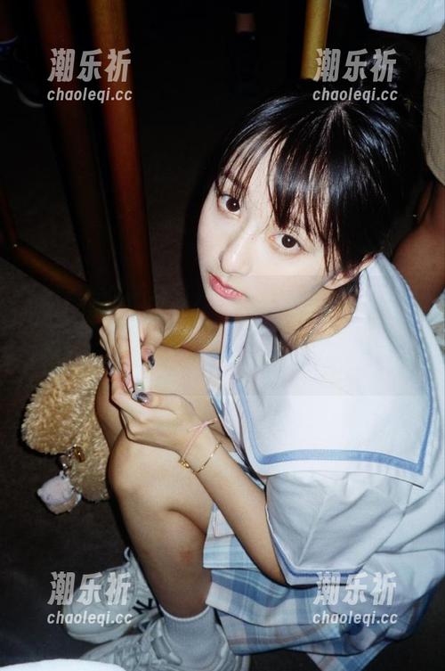 想找“黑料吃瓜不打烊”的官网地址吗？我从来不觉得如此热闹的地方会让人失望。