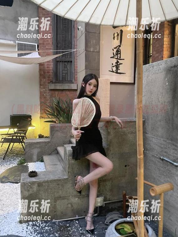 黑料吃瓜网 在线围绕,登录黑料吃瓜网,准备好瓜皮飞舞了没?