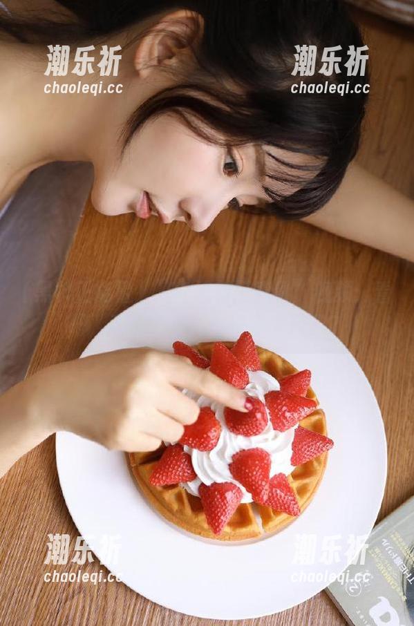 “91黑料正能量”视频：看吧，看那眼神，谁快要失控了？