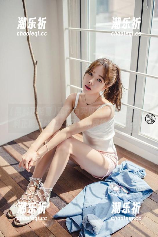 黑料正能量 还在为买瓜钱烦恼?快去黑料正能量tttzzz网站免费线上吃瓜吧!