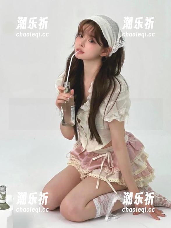 是弹幕还是91黑料正能量苹果版？感觉像是在看一场化妆舞会！
