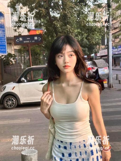 黑料社单手导航，卷起吃瓜风暴的神奇APP！