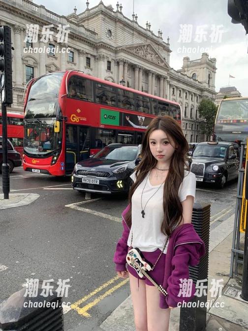 黑料网网址靠谱吗？瞧我一边吃瓜一边脑补剧情的样子！